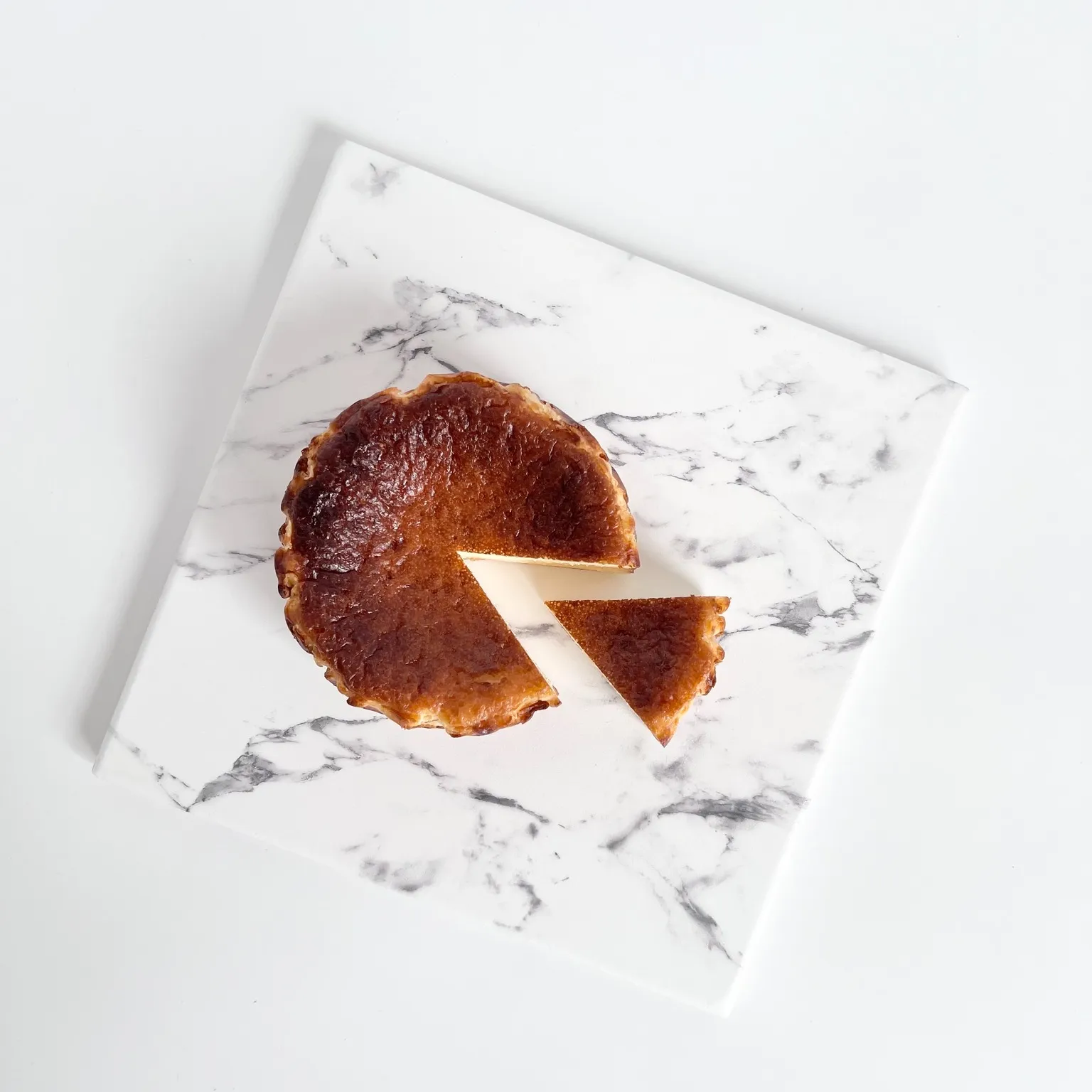 【砂糖・小麦粉不使用】名古屋発とろけるバスクチーズケーキ